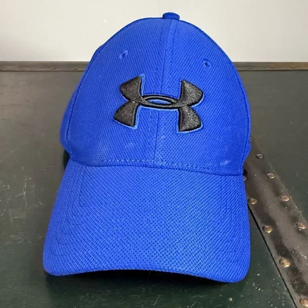 Under Armour M/L Royal Blue Black Logo Hat Fitted Baseball Cap Sport